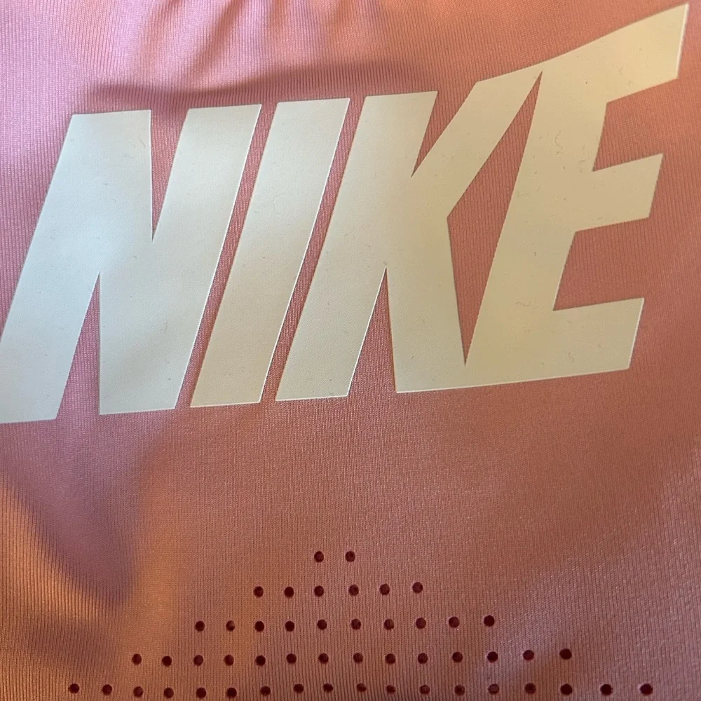 NWOT Pink NIKE drifit SportsBra Size Medium - Picture 3 of 5